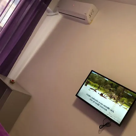 Apartament Criss *